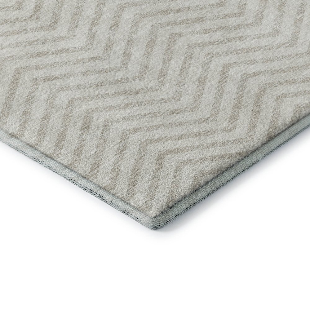 Premium Machine Washable Mayfield AMF934 Ivory 8' x 8' Round Rug. Picture 3