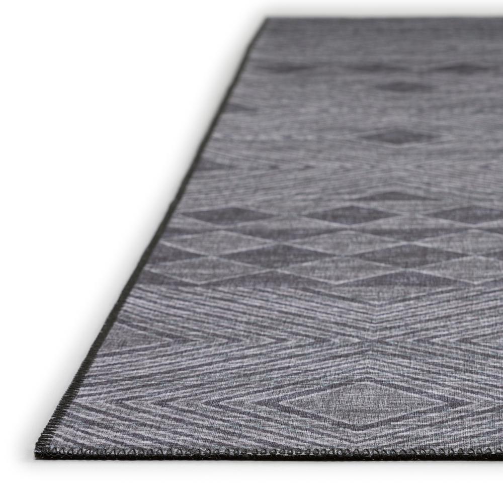 Yuma Gray Transitional Southwest 5' x 7'6" Area Rug Gray AYU31. Picture 3