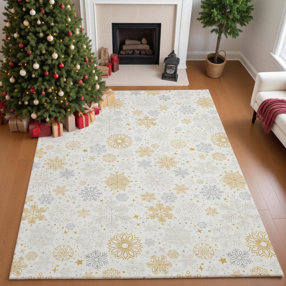 Luxury Washable Indoor/Outdoor Merry & Bright Ivory 10' x 14' Rug. Picture 5