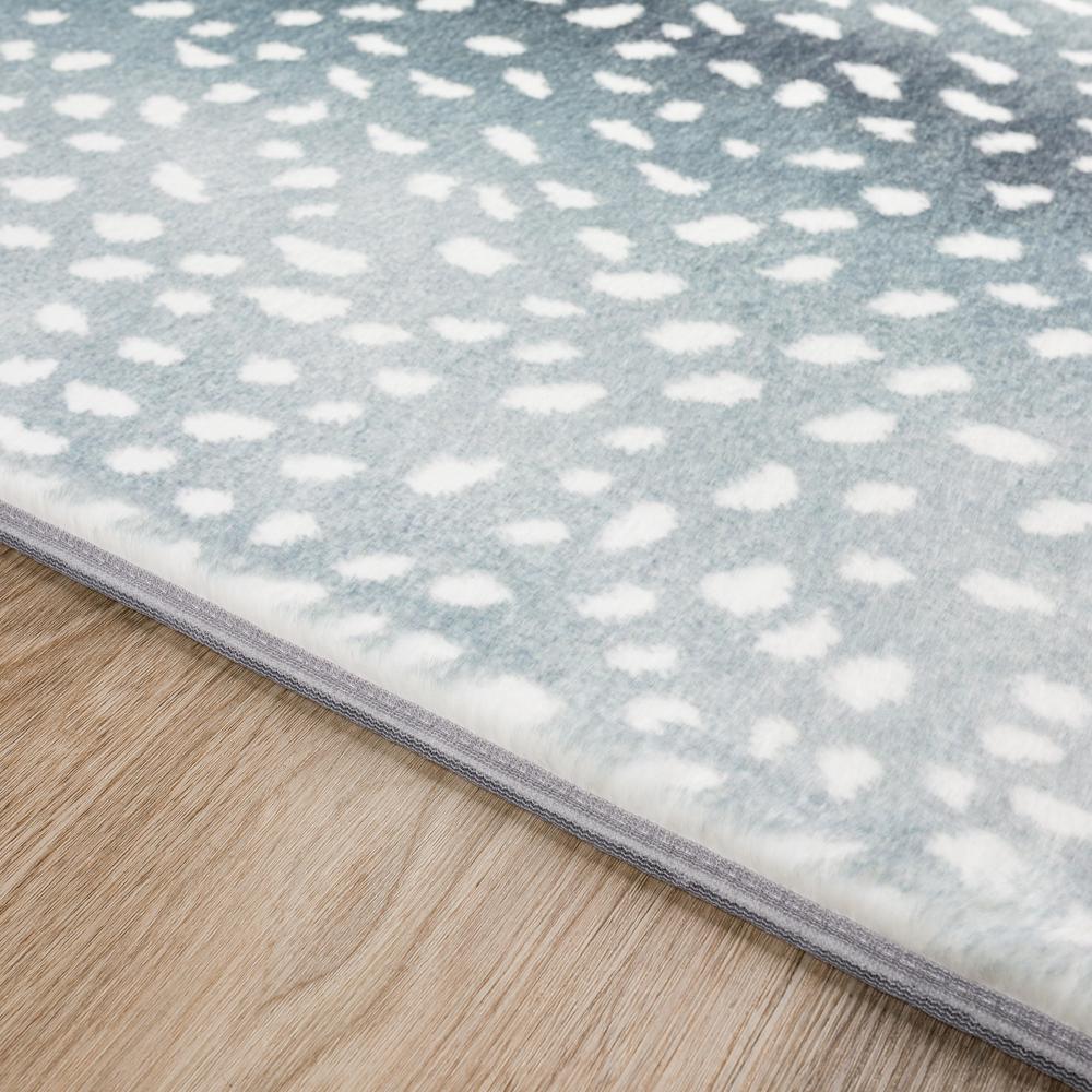 Akina AK3 Flannel 8' x 8' Round Rug. Picture 6