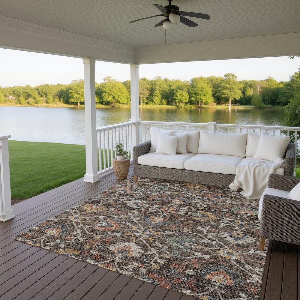 Indoor/Outdoor Silk Road Chocolate 9' x 12' Rug. Picture 7