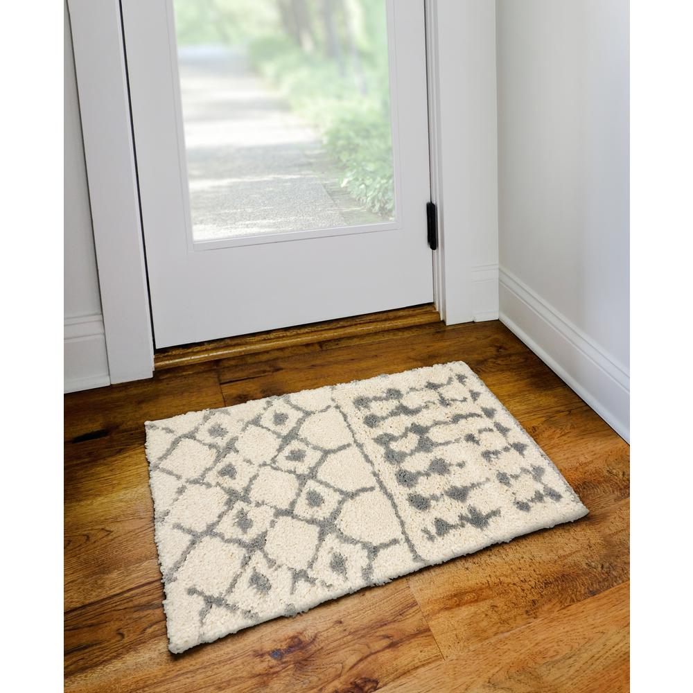 Marquee MQ2 Ivory/Metal 1'8" x 2'6" Rug. Picture 2