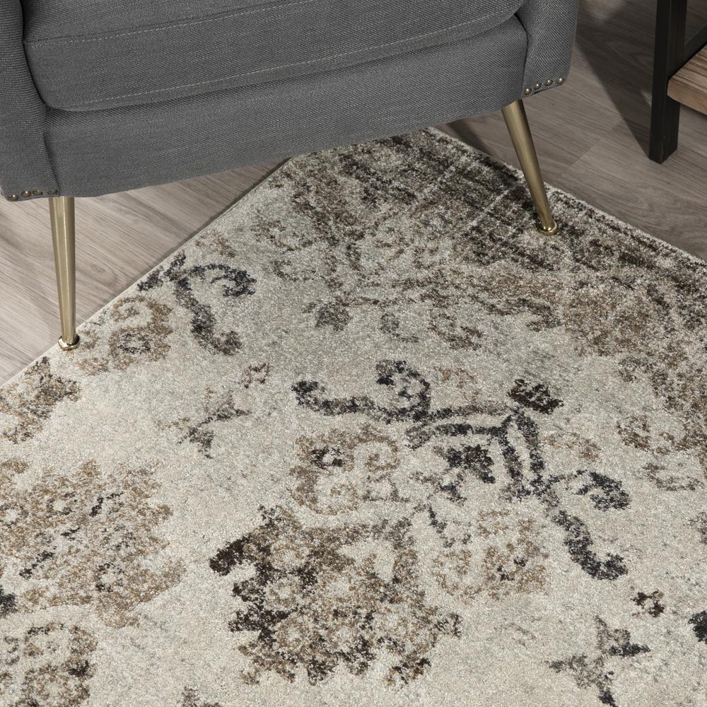 Antigua AN11 Chocolate 3'3" x 5'3" Rug. Picture 9