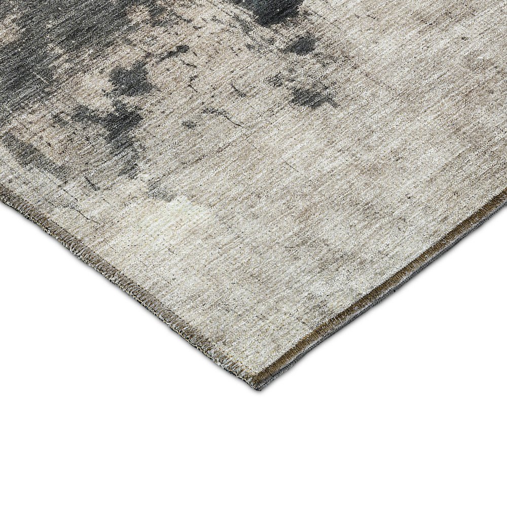 Indoor/Outdoor Nouveau Taupe 8' x 10' Rug. Picture 2