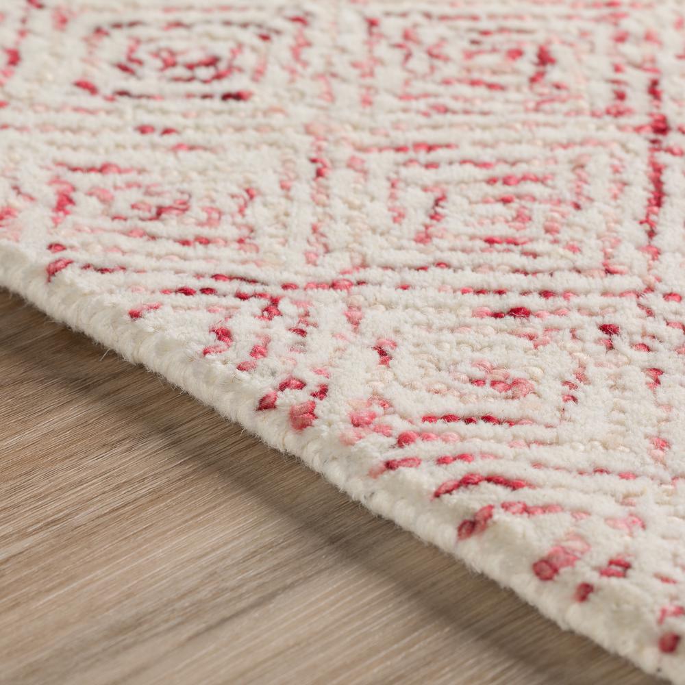 Zoe ZZ1 Punch 2' x 3' Rug. Picture 11