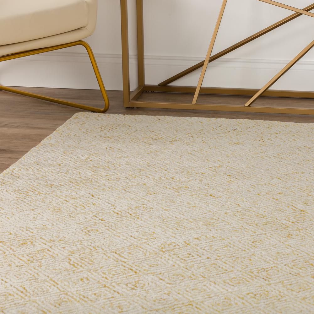 Zoe ZZ1 Gold 2' x 3' Rug. Picture 9