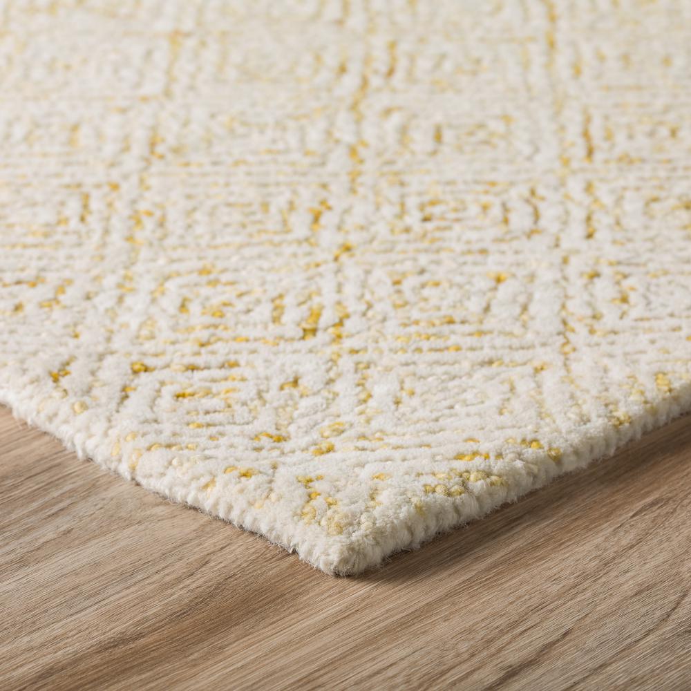 Zoe ZZ1 Gold 2' x 3' Rug. Picture 4