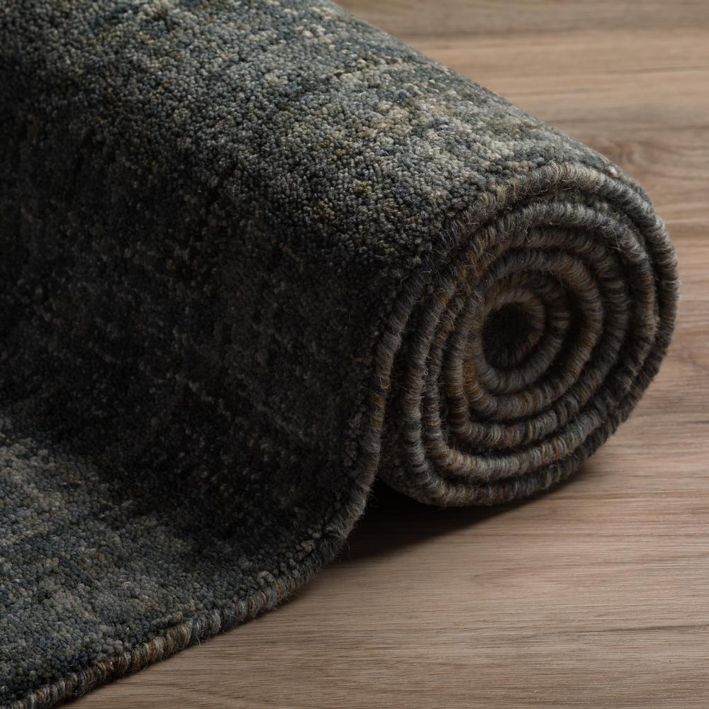 Calisa CS5 Carbon 2' x 3' Rug. Picture 10
