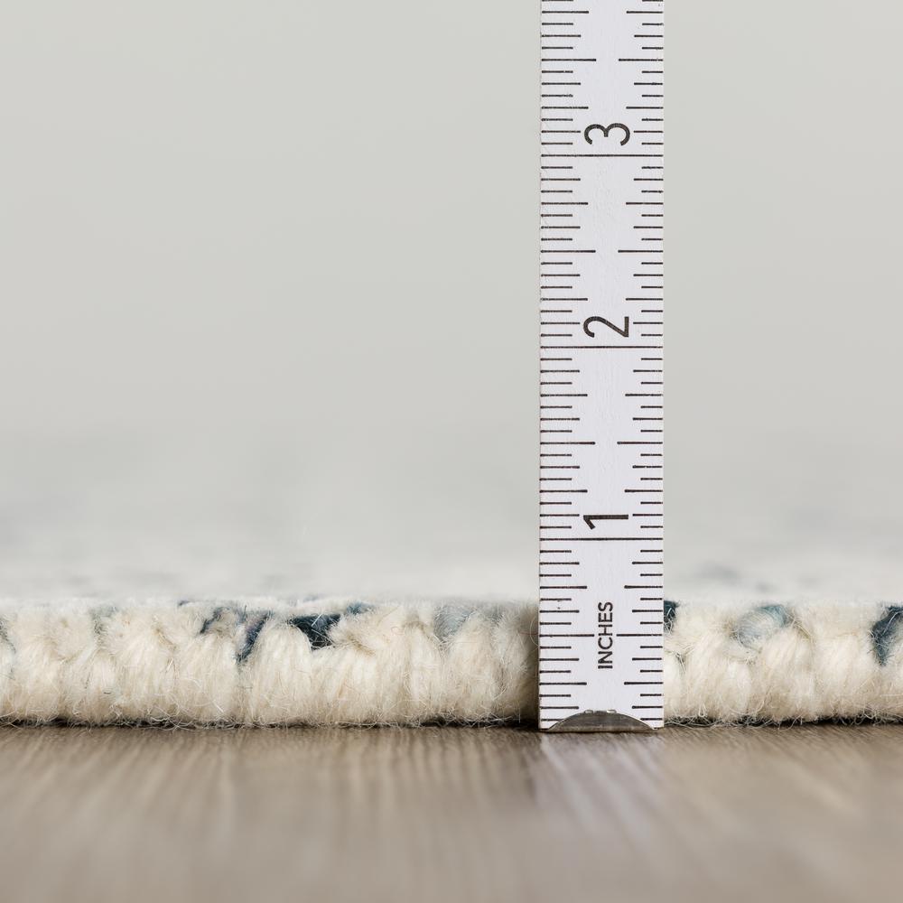 Zoe ZZ1 Charcoal 2' x 3' Rug. Picture 5