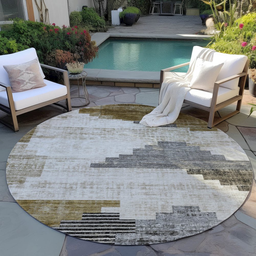 Machine Washable Indoor/Outdoor Chantille Brown 8' x 8' Round Rug. Picture 6