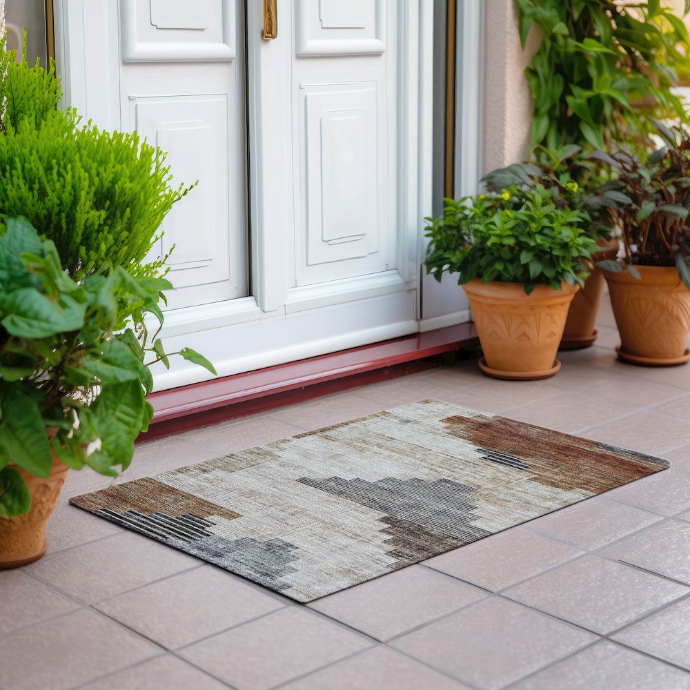 Machine Washable Indoor/Outdoor Chantille Paprika 1'8" x 2'6" Rug. Picture 6