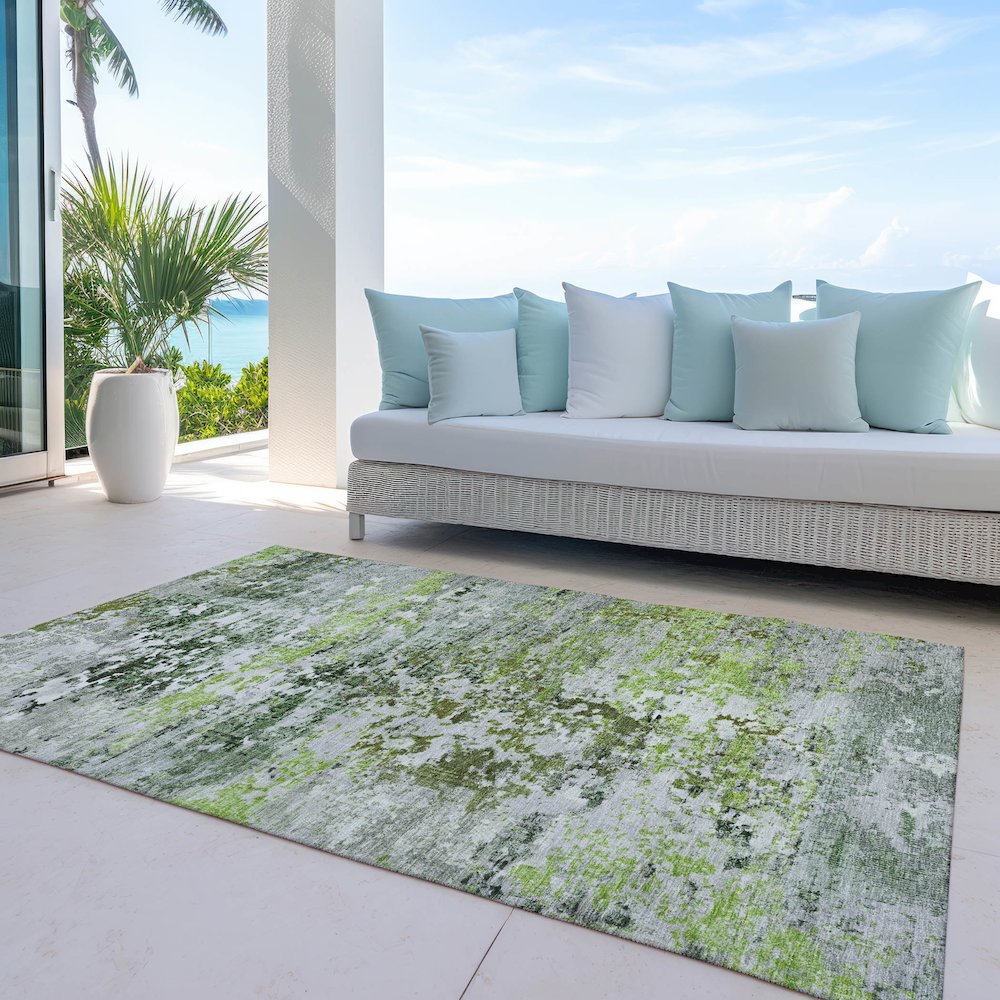 Machine Washable Indoor/Outdoor Chantille Aloe 2'6" x 3'10" Rug. Picture 7