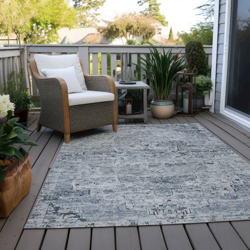 Machine Washable Indoor/Outdoor Chantille Sky 2'6" x 3'10" Rug. Picture 8