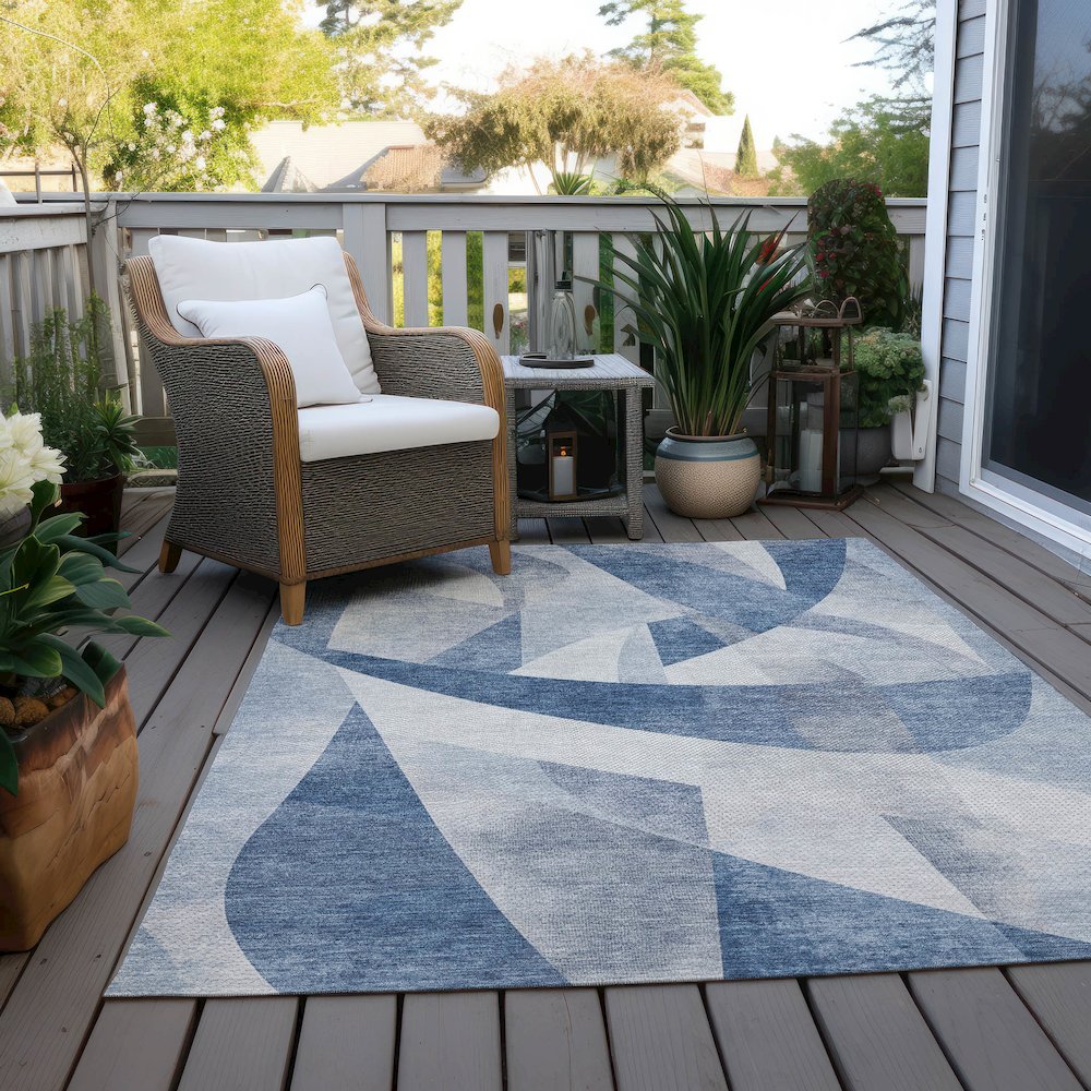 Machine Washable Indoor/Outdoor Chantille Denim 2'6" x 3'10" Rug. Picture 8