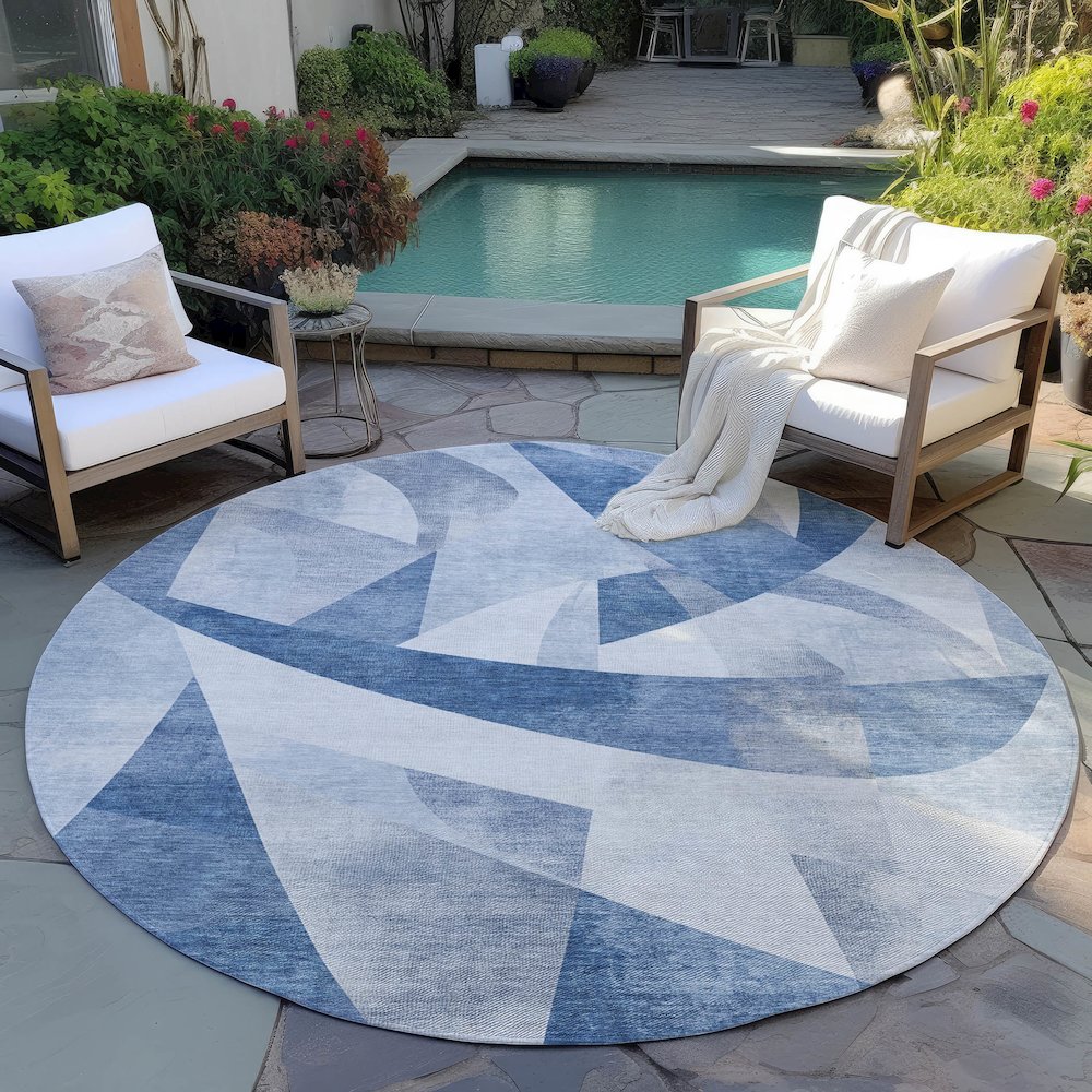 Machine Washable Indoor/Outdoor Chantille Denim 8' x 8' Round Rug. Picture 6