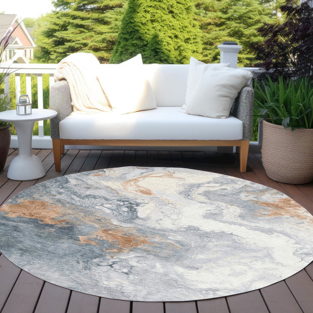 Machine Washable Indoor/Outdoor Chantille Gray 8' x 8' Round Rug. Picture 6