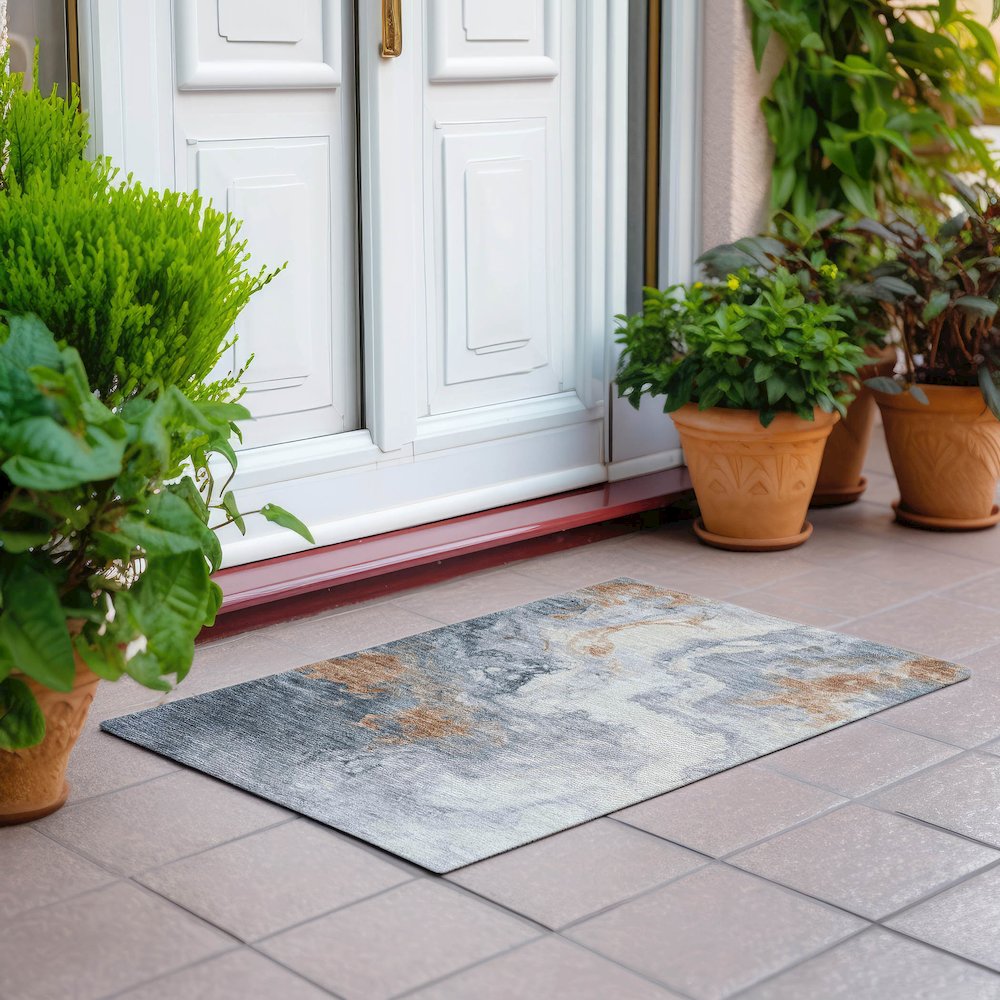 Machine Washable Indoor/Outdoor Chantille Gray 1'8" x 2'6" Rug. Picture 6