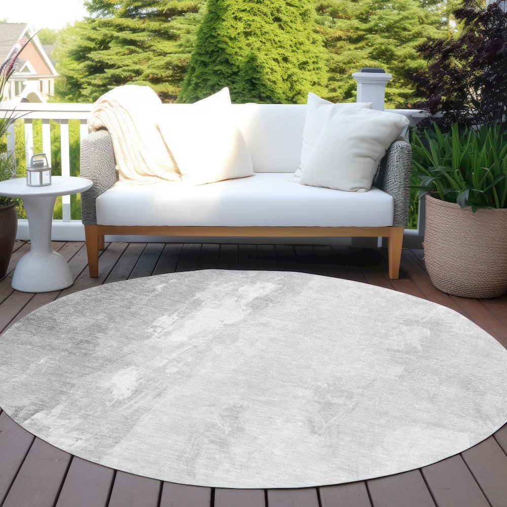 Machine Washable Indoor/Outdoor Chantille Gray 8' x 8' Round Rug. Picture 6