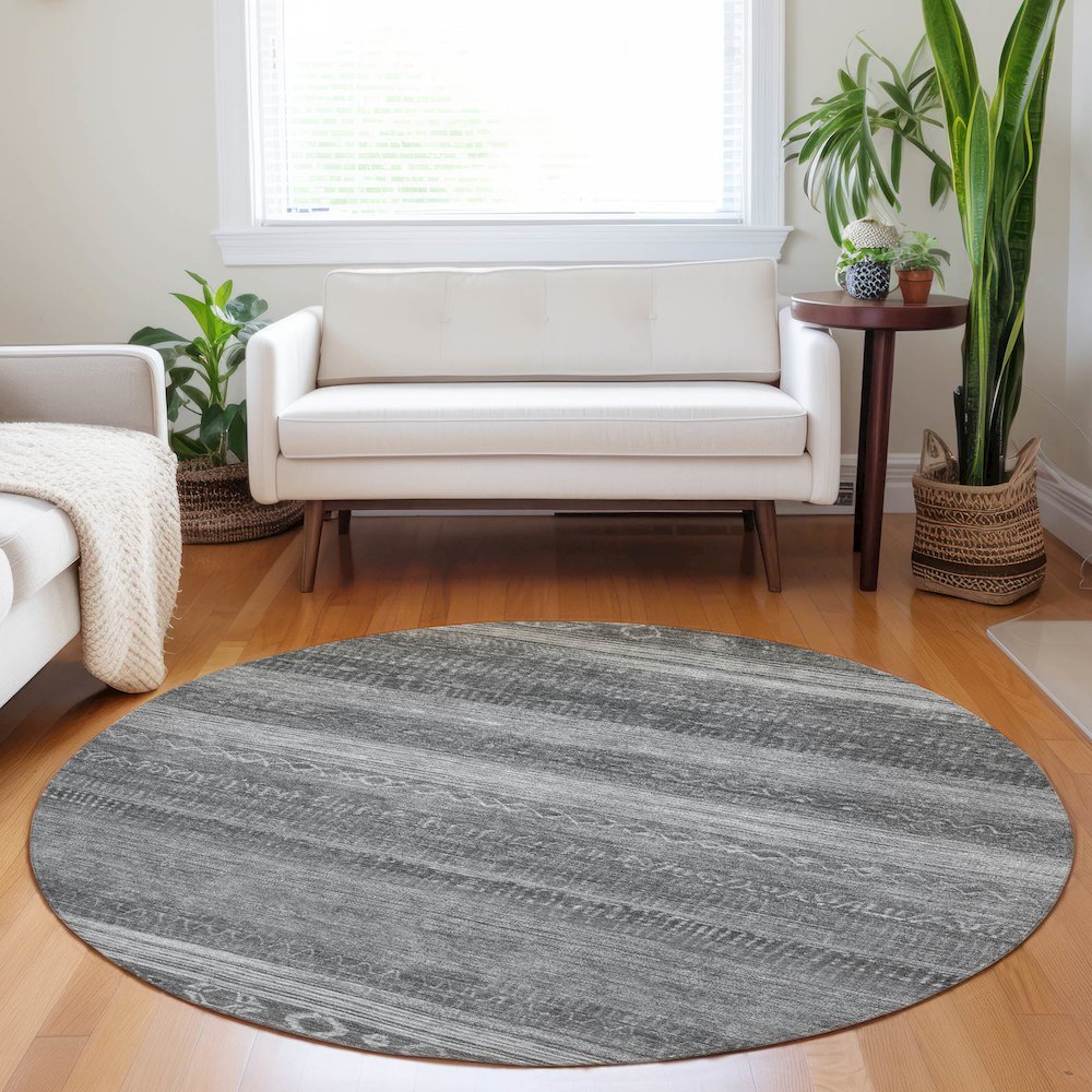 Machine Washable Indoor/Outdoor Chantille Gray 8' x 8' Round Rug. Picture 5