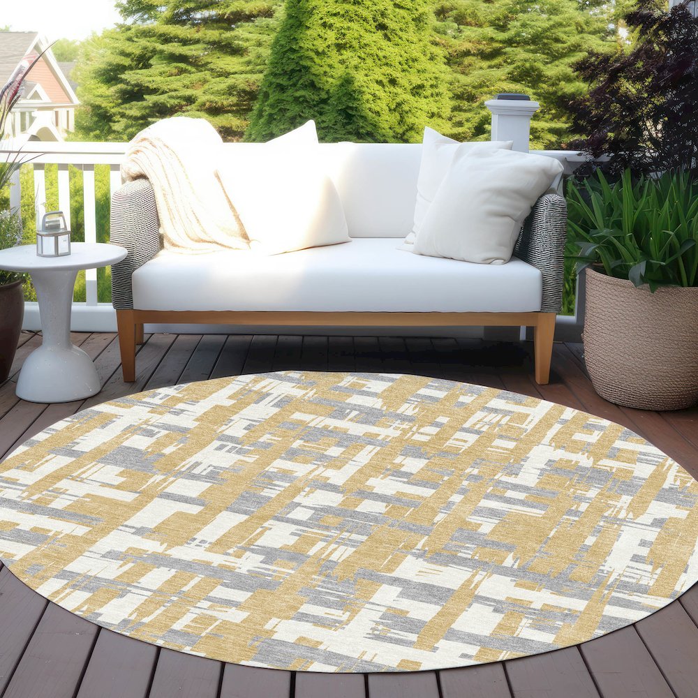 Machine Washable Indoor/Outdoor Chantille Gold 8' x 8' Round Rug. Picture 6