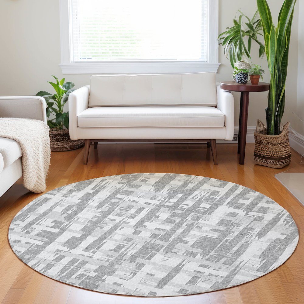 Machine Washable Indoor/Outdoor Chantille Gray 8' x 8' Round Rug. Picture 5