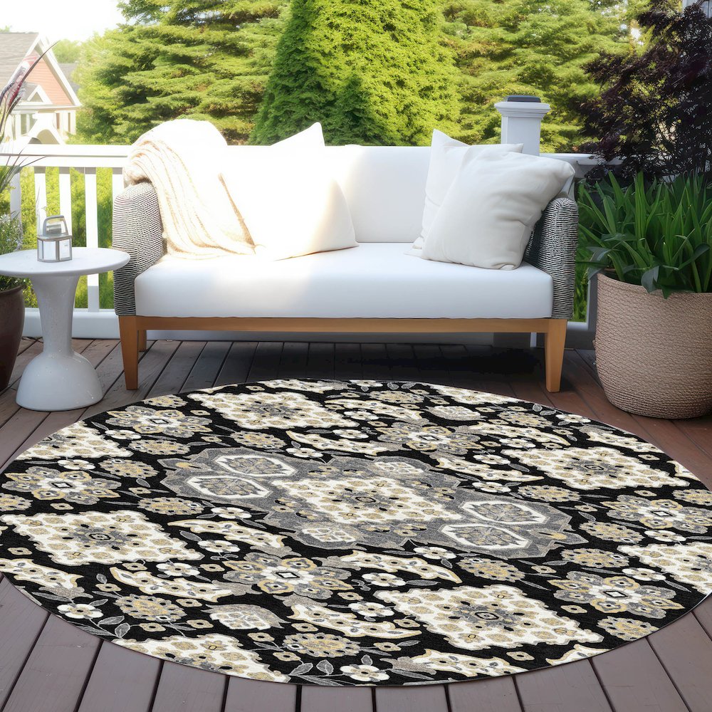 Machine Washable Indoor/Outdoor Chantille Black 8' x 8' Round Rug. Picture 6