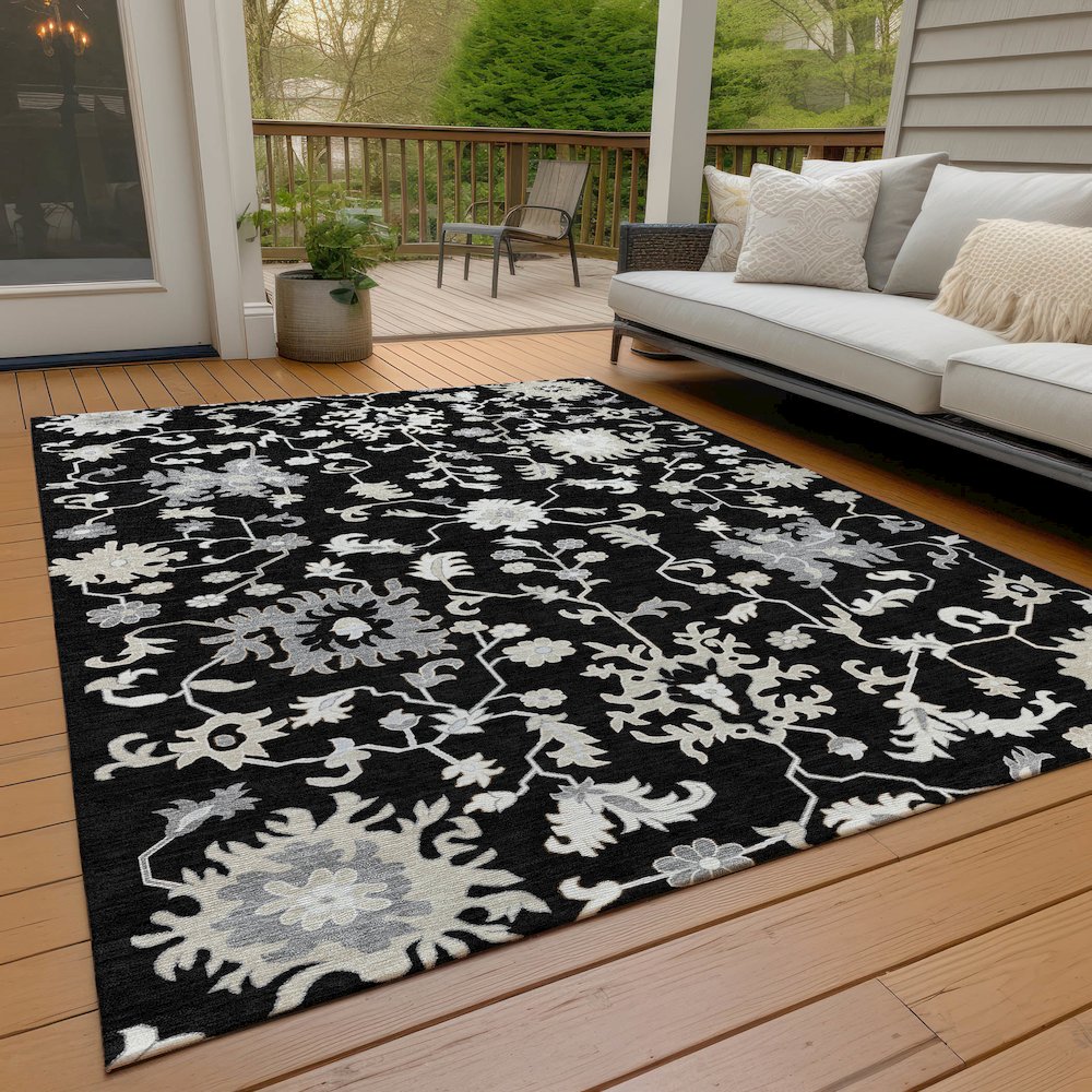 Machine Washable Indoor/Outdoor Chantille Black 2'6" x 3'10" Rug. Picture 8