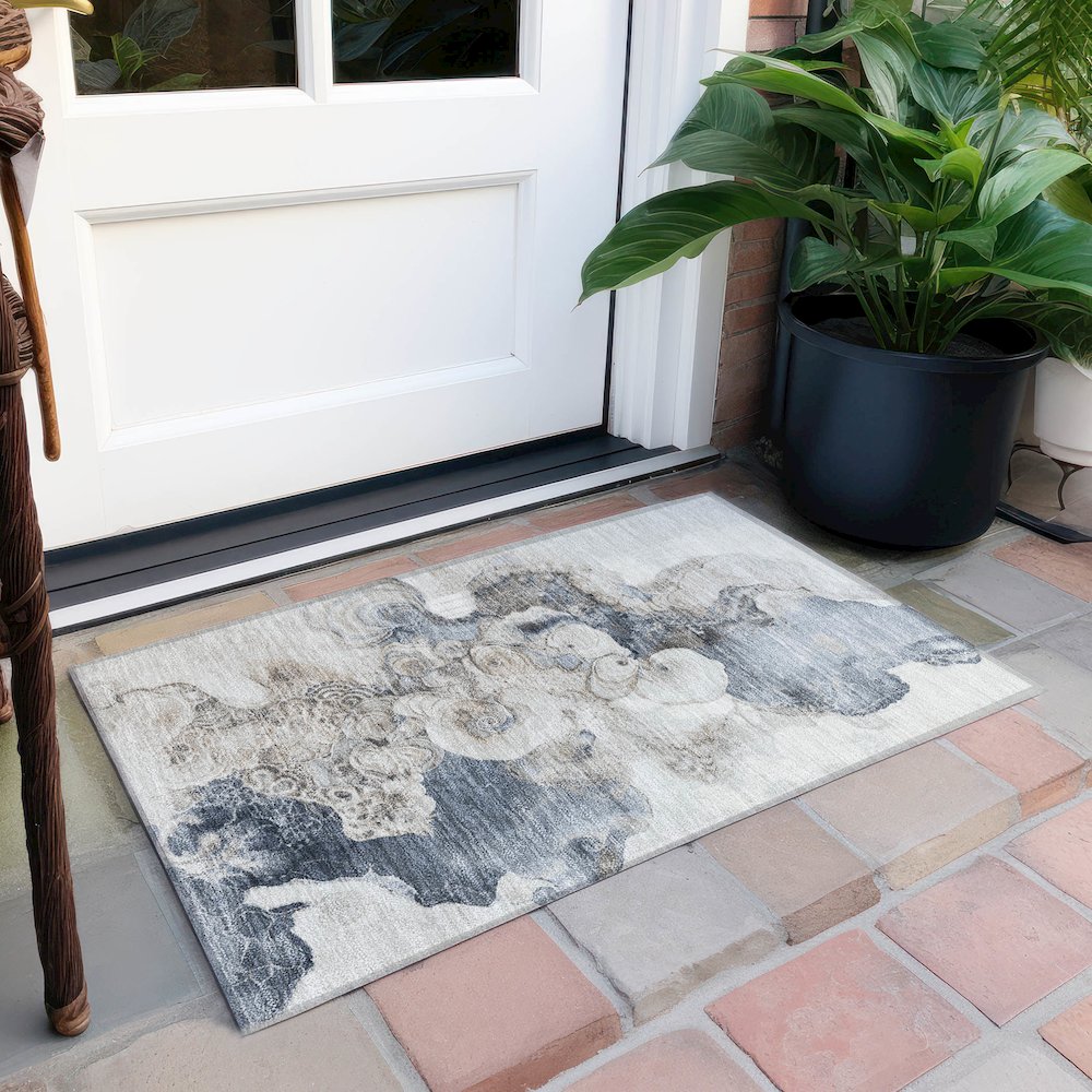 Machine Washable Indoor/Outdoor Chantille Ivory 1'8" x 2'6" Rug. Picture 6