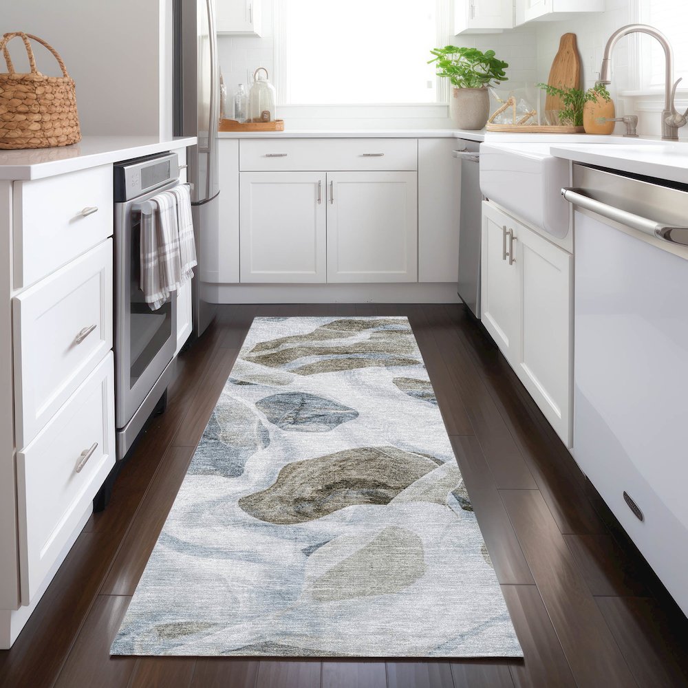 Machine Washable Indoor/Outdoor Chantille Sky 2'3" x 7'6" Runner Rug. Picture 5