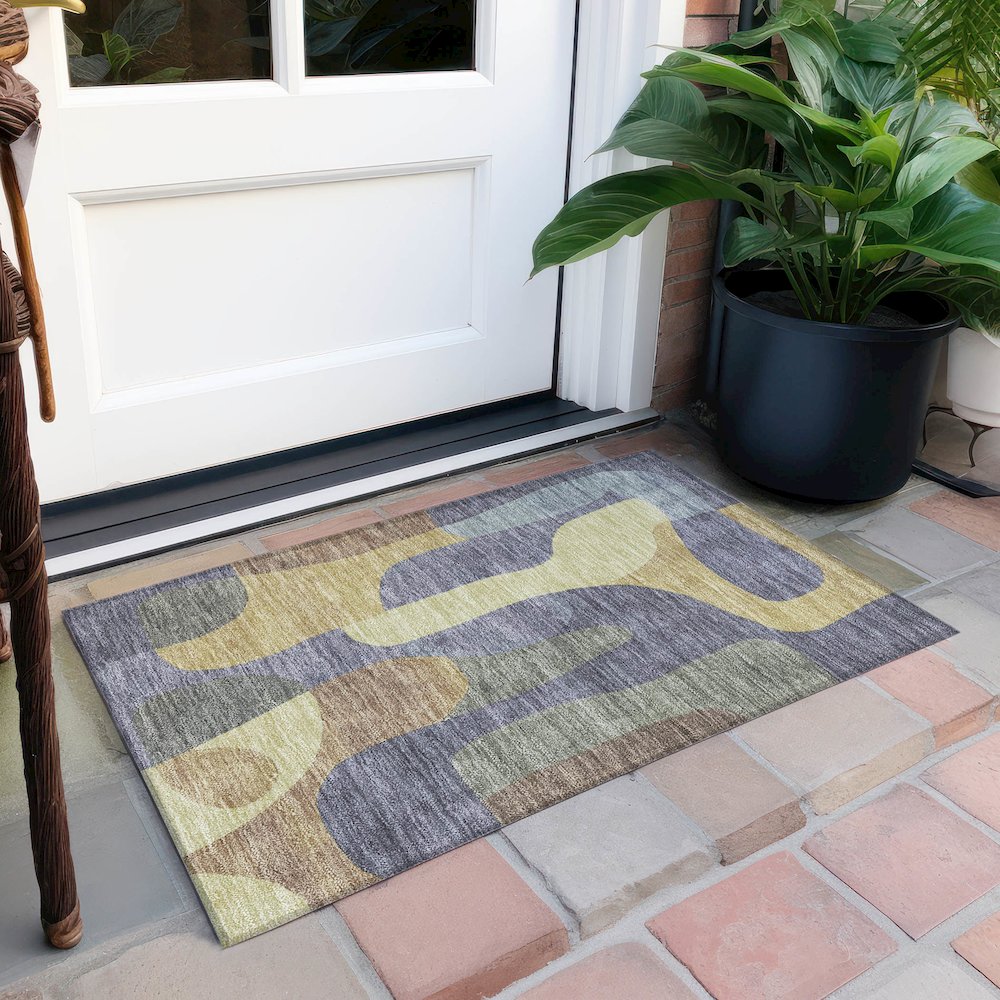 Machine Washable Indoor/Outdoor Chantille Purple 1'8" x 2'6" Rug. Picture 6