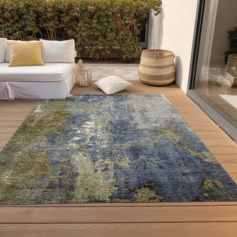 Machine Washable Indoor/Outdoor Chantille Khaki 2'6" x 3'10" Rug. Picture 8