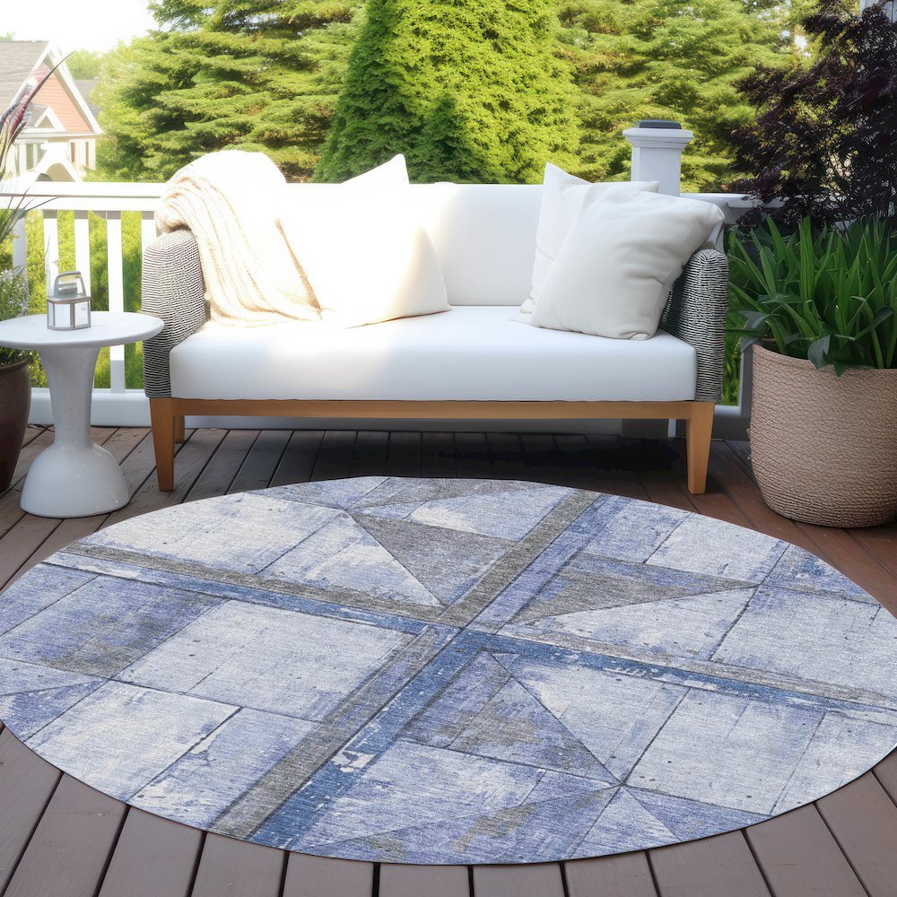 Machine Washable Indoor/Outdoor Chantille Denim 8' x 8' Round Rug. Picture 6