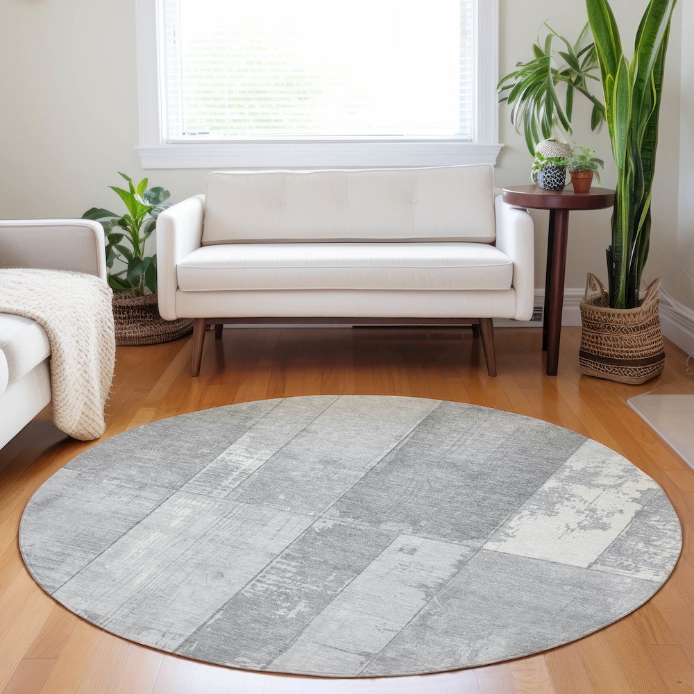 Machine Washable Indoor/Outdoor Chantille Gray 8' x 8' Round Rug. Picture 5