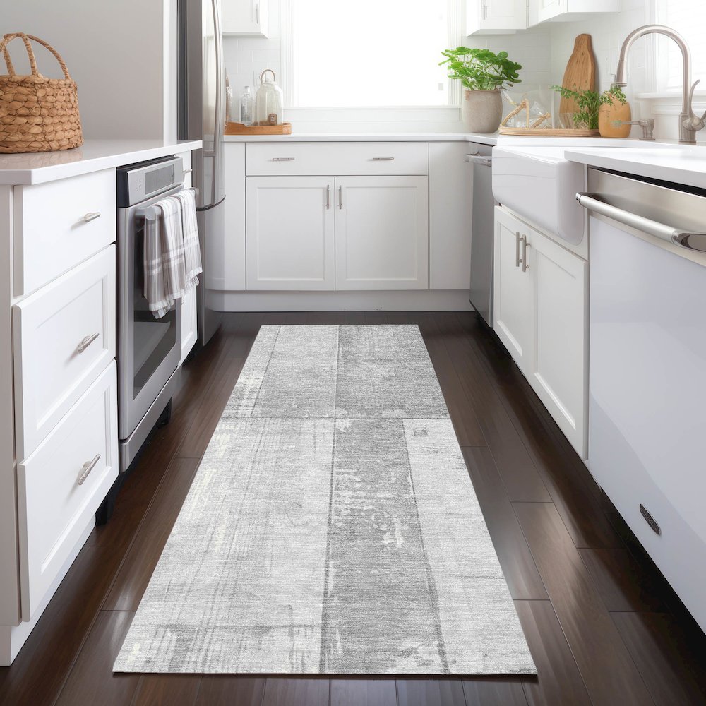 Machine Washable Indoor/Outdoor Chantille Gray 2'3" x 7'6" Runner Rug. Picture 5