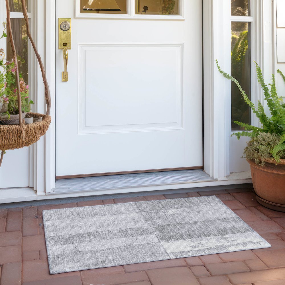 Machine Washable Indoor/Outdoor Chantille Gray 1'8" x 2'6" Rug. Picture 6