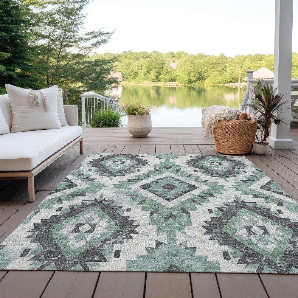 Machine Washable Indoor/Outdoor Chantille Seafoam 2'6" x 3'10" Rug. Picture 7