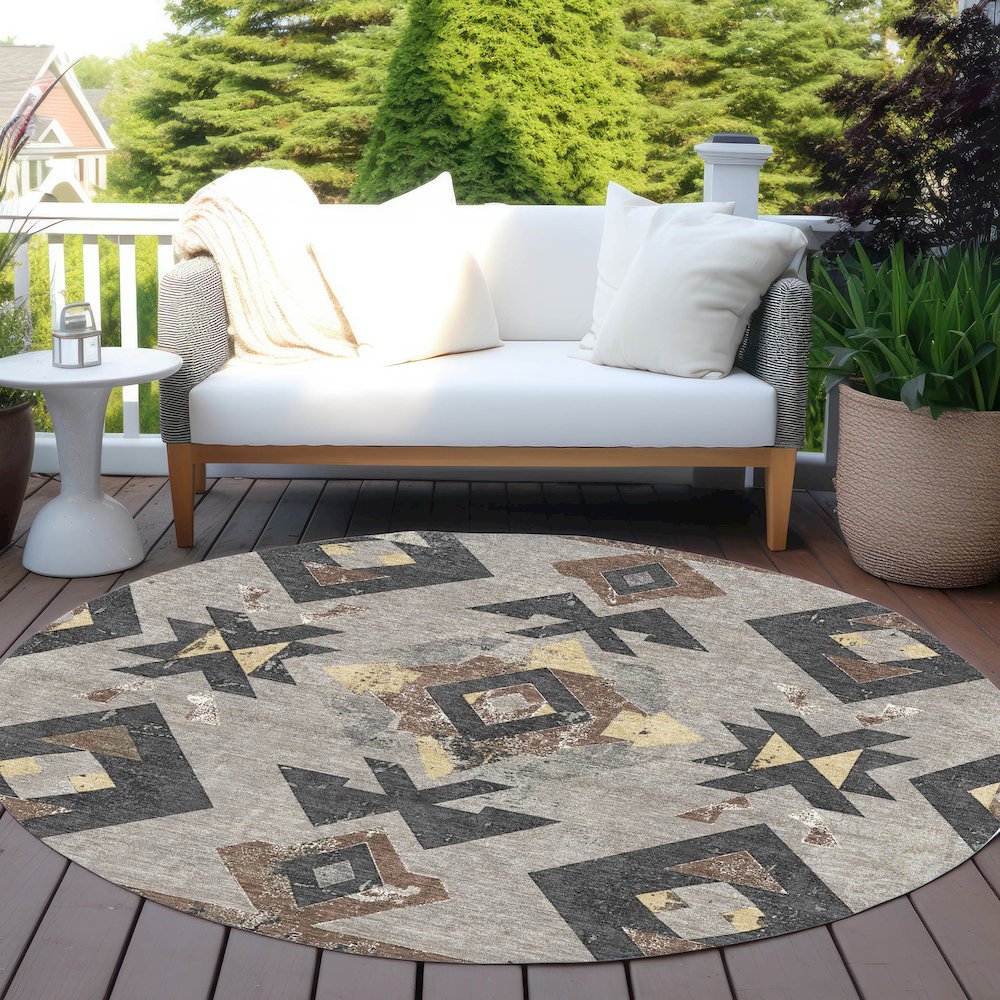 Machine Washable Indoor/Outdoor Chantille Taupe 8' x 8' Round Rug. Picture 6