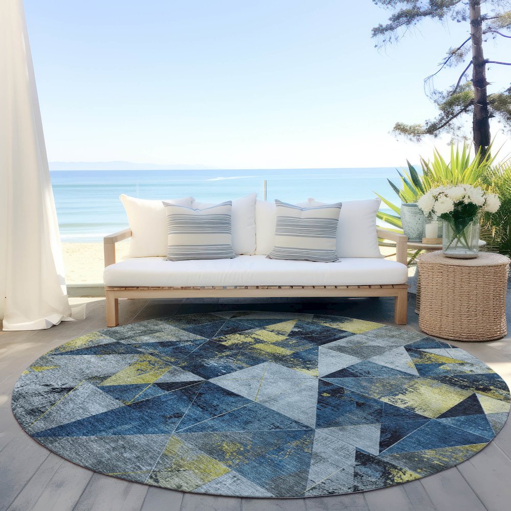 Machine Washable Indoor/Outdoor Chantille Navy 8' x 8' Round Rug. Picture 6