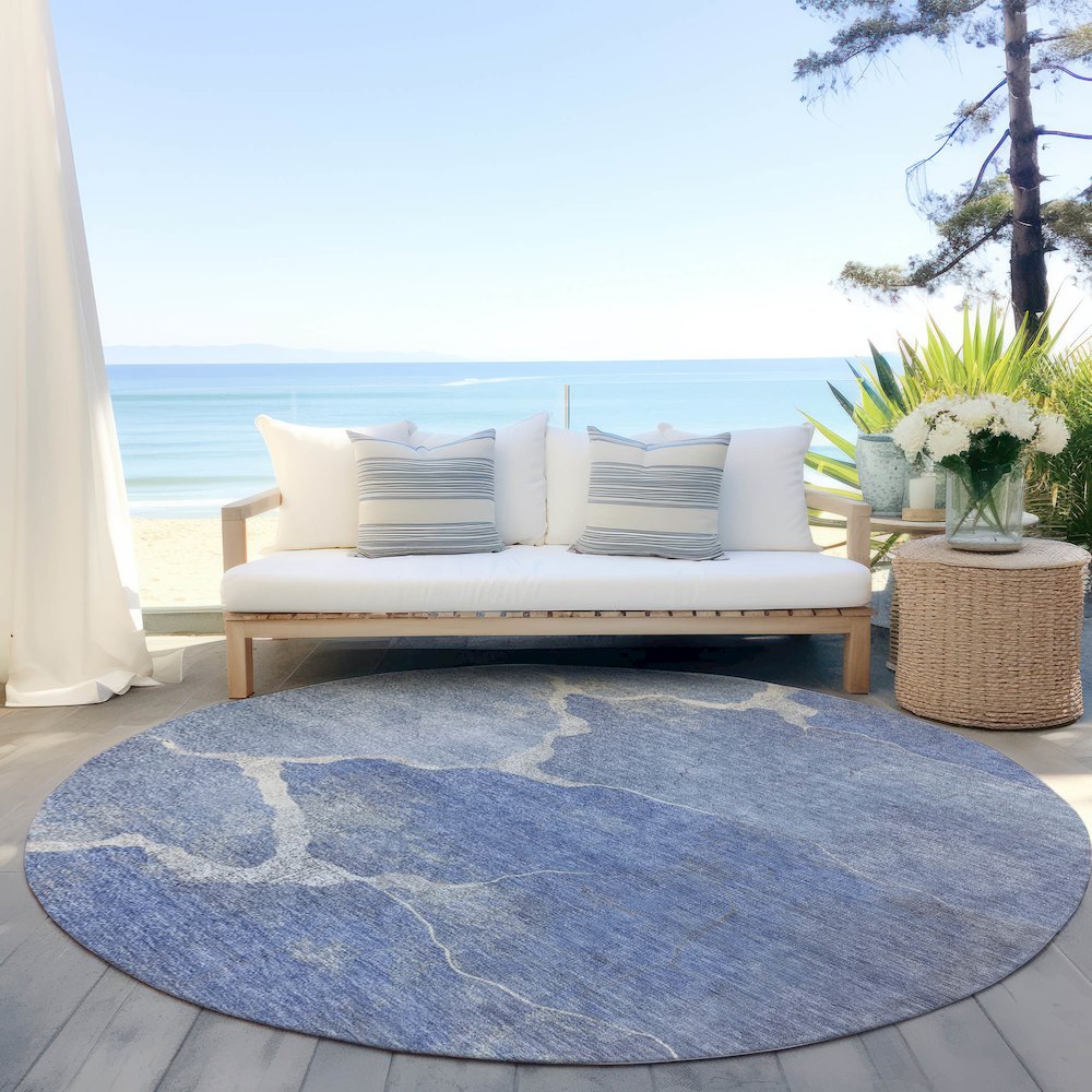 Machine Washable Indoor/Outdoor Chantille Denim 8' x 8' Round Rug. Picture 6