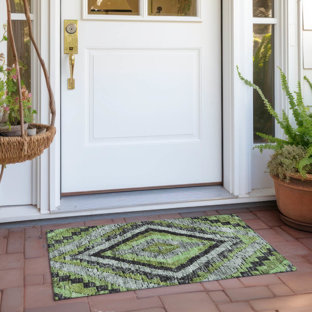 Machine Washable Indoor/Outdoor Chantille Aloe 1'8" x 2'6" Rug. Picture 6