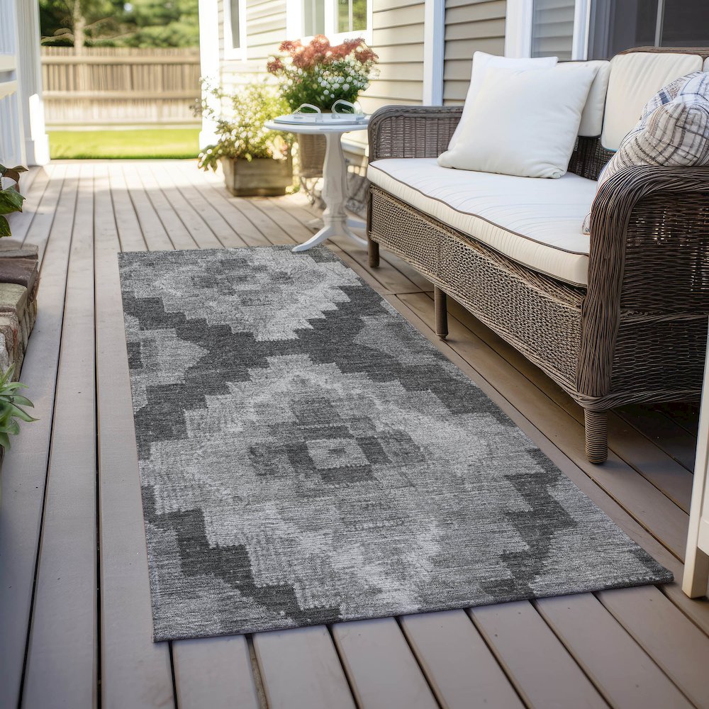 Machine Washable Indoor/Outdoor Chantille Gray 2'3" x 7'6" Runner Rug. Picture 6