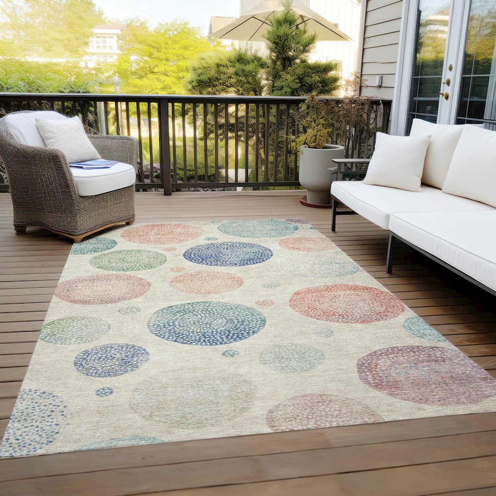 Machine Washable Indoor/Outdoor Chantille Ivory 2'6" x 3'10" Rug. Picture 8