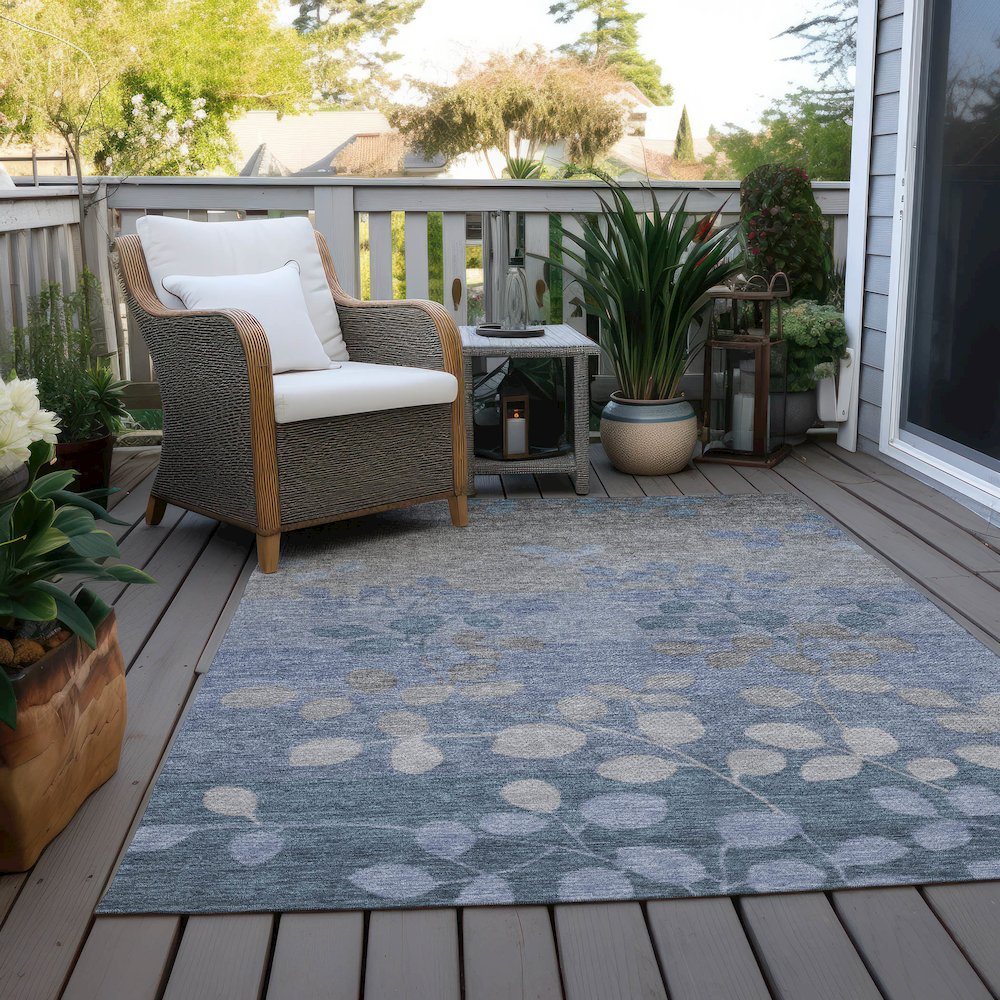 Machine Washable Indoor/Outdoor Chantille Denim 2'6" x 3'10" Rug. Picture 7