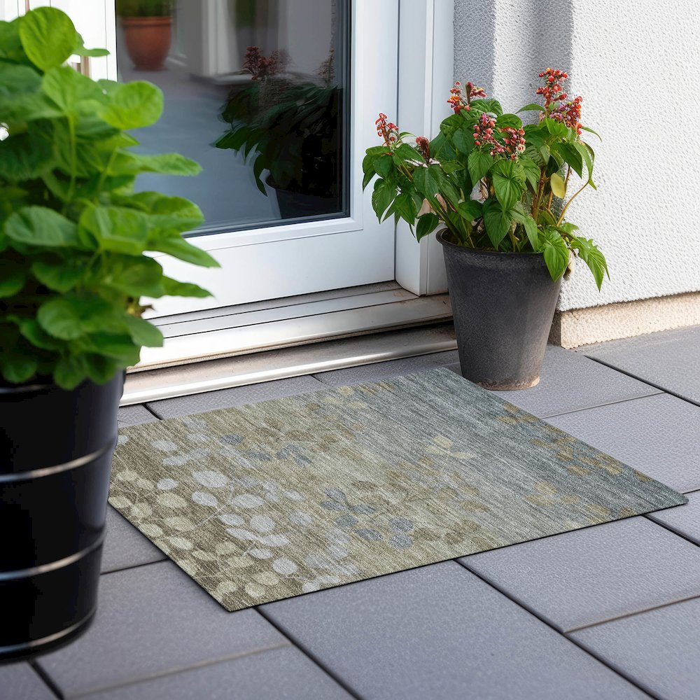 Machine Washable Indoor/Outdoor Chantille Khaki 1'8" x 2'6" Rug. Picture 6
