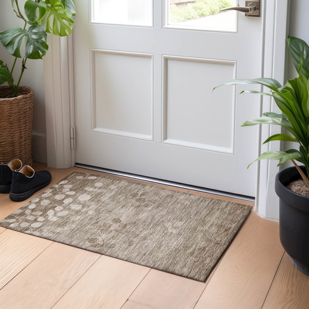 Machine Washable Indoor/Outdoor Chantille Taupe 1'8" x 2'6" Rug. Picture 5