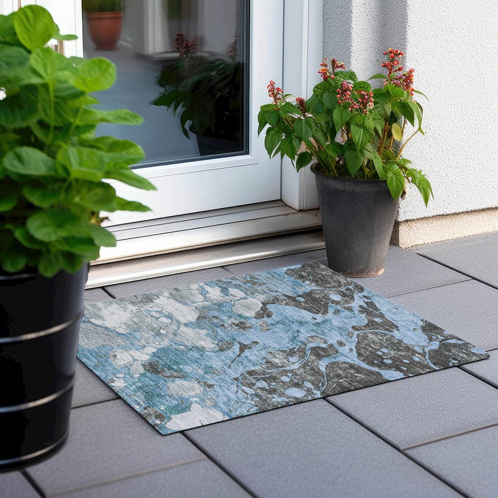 Machine Washable Indoor/Outdoor Chantille Blue 1'8" x 2'6" Rug. Picture 6