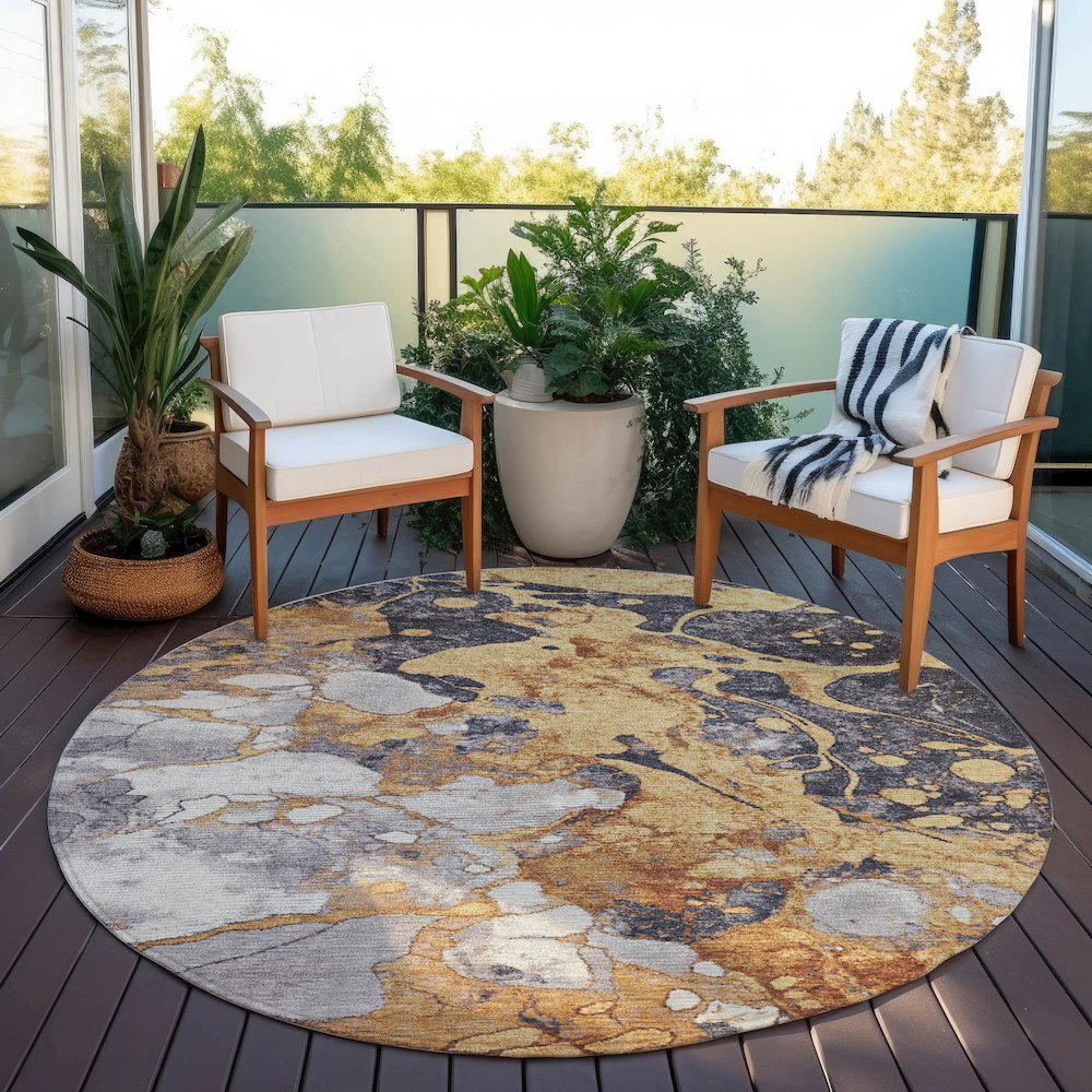 Machine Washable Indoor/Outdoor Chantille Gold 8' x 8' Round Rug. Picture 6