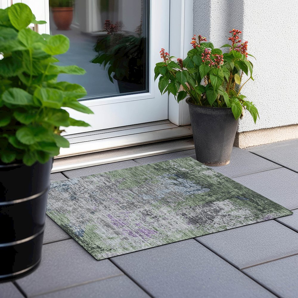 Machine Washable Indoor/Outdoor Chantille Fern 1'8" x 2'6" Rug. Picture 6