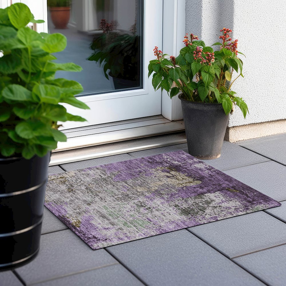 Machine Washable Indoor/Outdoor Chantille Lavender 1'8" x 2'6" Rug. Picture 6