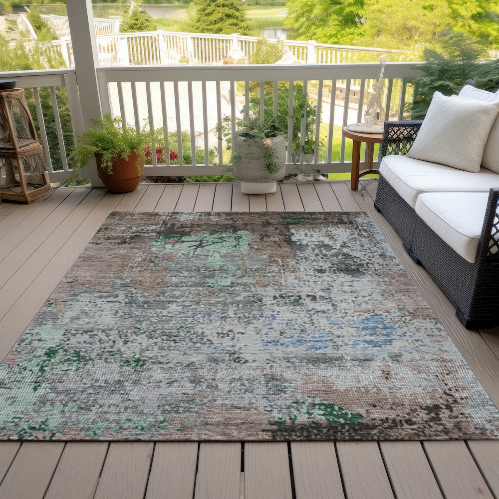 Machine Washable Indoor/Outdoor Chantille Taupe 2'6" x 3'10" Rug. Picture 8